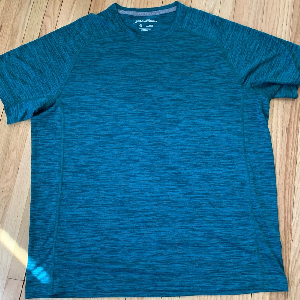 EUC Men’s Eddie Bauer Freedry short sleeve shirt